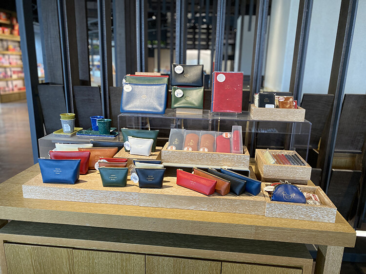 藍(lán)海風(fēng)書店設(shè)計(jì)