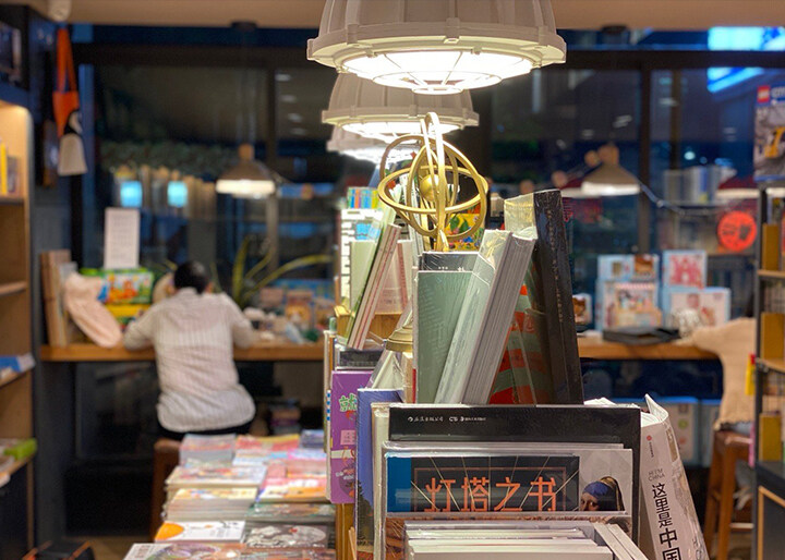 杭州曉風(fēng)書(shū)屋店面設(shè)計(jì)